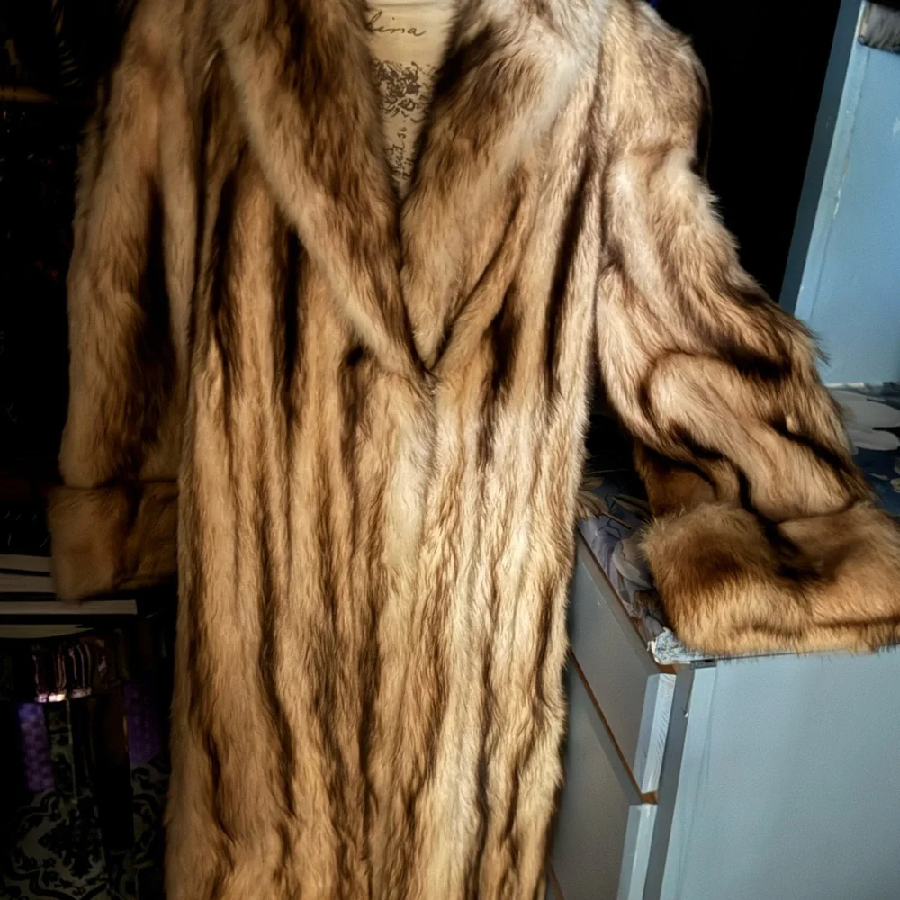Old Hollywood Glam” Genuine Vintage Fur Full Length Coat - Picture 2 of 10